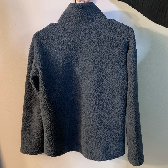 Fuzzy jacket - Picture 2 of 2